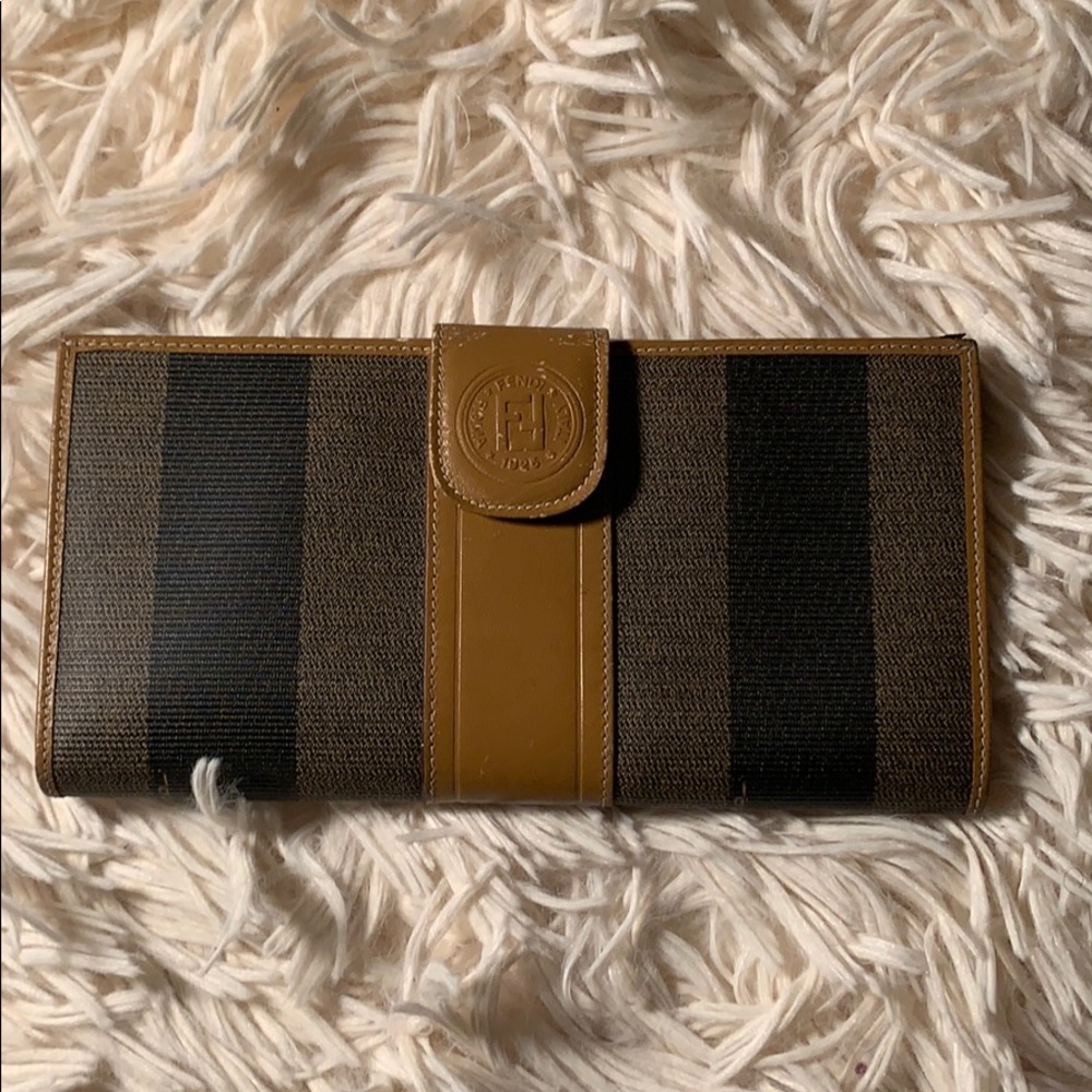 Vintage fendi wallet